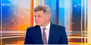 Ο Νικόλας Φαραντούρης
