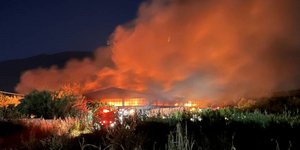 Φωτιά σε επιχείρηση στην Καλαμάτα