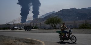 Φωτιά στην πετρελαϊκή εγκατάσταση της Φουτζάιρα, στα ΗΑΕ, τον Μάρτιο του 2026 