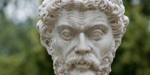 Γιατί τα αρχαία ελλημικά αγάλματα είχαν κατσαρά μαλλιά