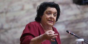 Η Λιάνα Κανέλλη