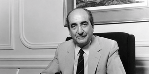 Ο Κωνσταντίνος Μητσοτάκης στο γραφείο του