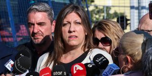 Η Ζωή Κωνσταντοπούλου στη δίκη των Τεμπών