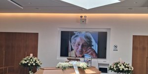 Στο Αποτεφρωτήριο Ριτσώνας ο τελευταίος αποχαιρετισμός στην εικαστικό Λίζη Καλλιγά