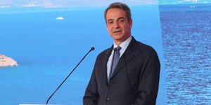 Ο Κυριάκος Μητσοτάκης στα εγκαίνια της νέας γραμμής παραγωγής της Coca-Cola 3Ε