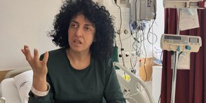 H Ιρανή νομπελίστρια Ειρήνης Ναργκίς Μοχαμαντί 