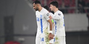 Ο Βαγγέλης Παυλίδης και ο Χρήστος Τζόλης σε ματς της Εθνικής Ελλάδος