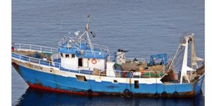 Ενα από τα ιταλικά αλιευτικά που ψαρεύουν ανοιχτά της Σύμης