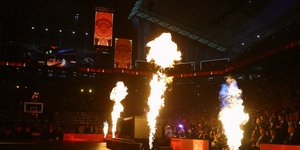 Η τελετή έναρξης του Final Four της Euroleague στην Αθήνα στον ημιτελικό του Ολυμπιακού με τη Φενερμπαχτσέ ήταν άκρως εντυπωσιακή 