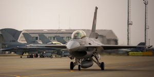Ρουμανικό F-16