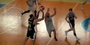 Το buzzer beater του Μπουρούση πίσω από το κέντρο του γηπέδου με την Καρδίτσα