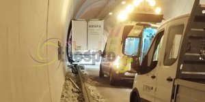 Θεσπρωτία: Μεθυσμένος οδηγός φορτηγού ξήλωσε πεζοδρόμιο 