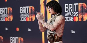 Ο Τζέικομπ Αλόν είχε διακριθεί και στα Brit Awards 2026 