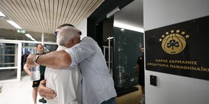Ο Ζέλικο Ομπράντοβιτς με τον Φραγκίσκο Αλβέρτη στο T-Center 