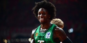 Ο Κέντρικ Ναν στο Game 5 με τον Ολυμπιακό