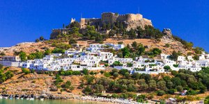 Η εφημερίδα συνέκρινε 50 νησιά με βάση περισσότερους από 30 διαφορετικούς δείκτες, από τον αριθμό των μνημείων της UNESCO μέχρι τις βραβευμένες παραλίες / ALAMY