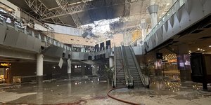 Εικόνες καταστροφής στο αεροδρόμιο στο Κουβέιτ 