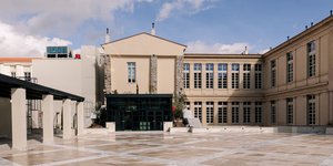 Ανοίγει ΣΤΟΑ culture 