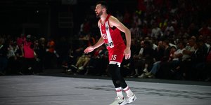 Ο «δολοφόνος» Πίτερς με το αγγελικό πρόσωπο του... Αλέκου