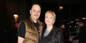 Ο Αλέξανδρος Τσουβέλας με τη σύντροφό του Εύα Καρύδη