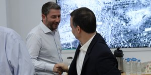Τα παρασκήνια του Πολιτικού Συμβουλίου του ΠΑΣΟΚ