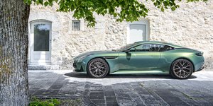 Aston Martin DB12