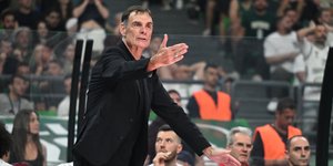Μπαρτζώκας: «Όλοι μαζί χάνουμε, όλοι κερδίζουμε» -Τι είπε για τη χαμένη ευκαιρία του Ολυμπιακού στο T-Center [βίντεο]