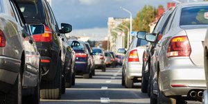 Κίνηση οχημάτων σε αυτοκινητόδρομο 