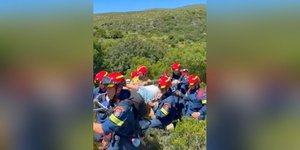 Κεφαλονιά: Ολοκληρώθηκε η διάσωση Πολωνής τουρίστριας στην περιοχή Φτέρη, δείτε βίντεο