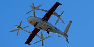 Drone σε πτήση στο Λος Άντζελες 