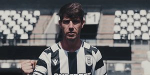 Ο Ελουστόντο έβγαλε τα ακουστικά και άκουσε τους... φίλους του ΠΑΟΚ -Η ανακοίνωσή του από τους Θεσσαλονικείς [βίντεο]