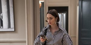Το εμβληματικό διαμέρισμα της σειράς «Emily in Paris» αναζητά νέο ιδιοκτήτη