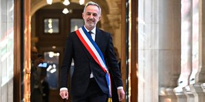 O δήμαρχος του Παρισιού, Εμανουέλ Γκρεκουάρ