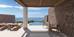 Το νέο all-suite ξενοδοχείο όπου η αρχιτεκτονική, η φύση και η αυθεντικότητα της Μήλου συνθέτουν μια εμπειρία βαθιά συνδεδεμένη με τον τόπο