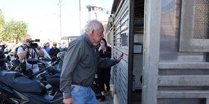 Ο Αλέξανδρος Γιωτόπουλος μπαίνει στις φυλακές Κορυδαλλού