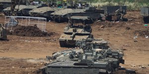 Ισραηλινά τανκς στη μεθόριο με τον Λίβανο