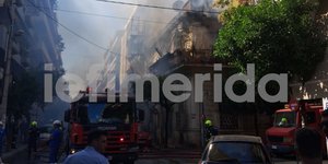 Φωτιά σε διώροφη πολυκατοικία στην Καλλιθέα