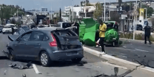 Εικόνες καταστροφής στην πόλη Αντίμπ από το πέρασμα της νταλίκας 