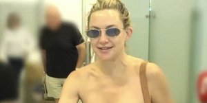 Η Κέιτ Χάντσον έφτασε για τις καλοκαιρινές της διακοπές στην Ελλάδα
