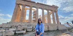 Η ξεναγός Βάλια Τσώνου