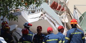 Κατάρρευση κτιρίου στα Πετράλωνα