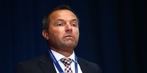 Ο Λανουά στην γενική συνέλευση των Ενώσεων Μελών της ΕΠΟ