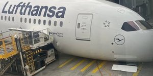 Κατέρρευσε το μπροστινό σύστημα προσγείωσης Boeing 787 της Lufthansa