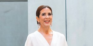 Μετά τη Λετίθια, και η Μαίρη της Δανίας εμπιστεύτηκε την αγαπημένη σχεδιάστρια των royals