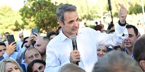 Ο πρωθυπουργός, Κυριάκος Μητσοτάκης, στη Βάρη 