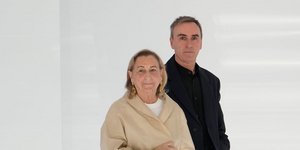 Τα 2 διαχρονικά κομμάτια που η Miuccia Prada επιλέγει σε κάθε show, χειμώνα και καλοκαίρι