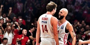 Φουρνιέ και Βεζένκοφ πανηγυρίζουν στο Game 3