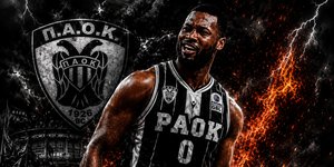 Ο Γκρέι με την φανέλα του ΠΑΟΚ