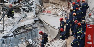 Κατάρρευση πολυκατοικίας στα Πετράλωνα