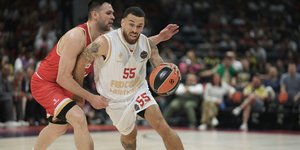 Ο Μάικ Τζέιμς συνεχίζει να ψάχνει τον επόμενο σταθμό της καριέρας του